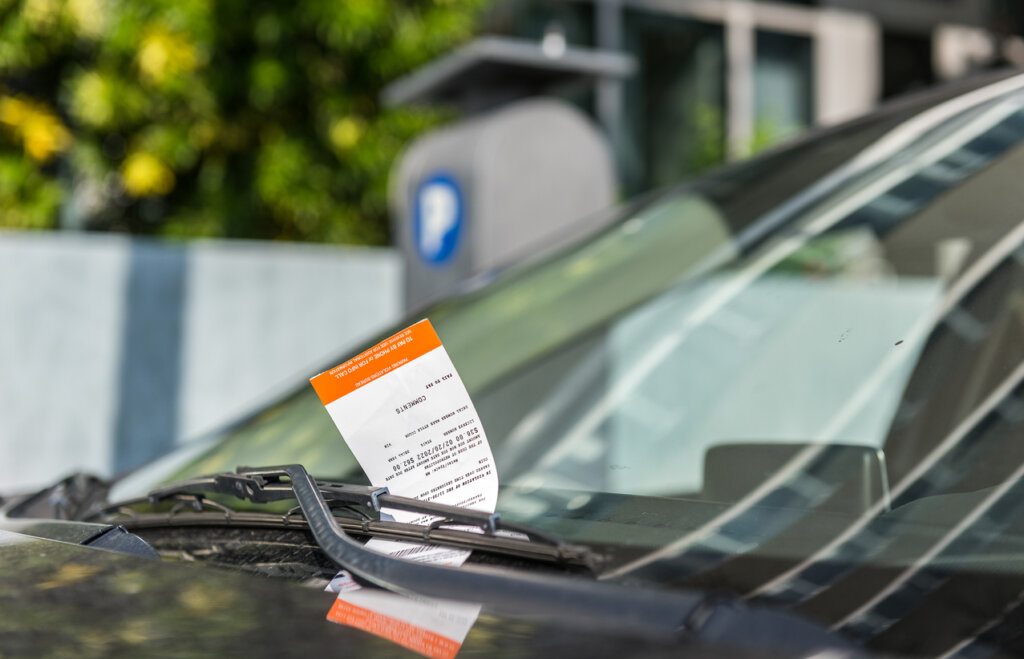 4 Signs to Hire a Traffic Ticket Lawyer New York Traffic Ticket Lawyers